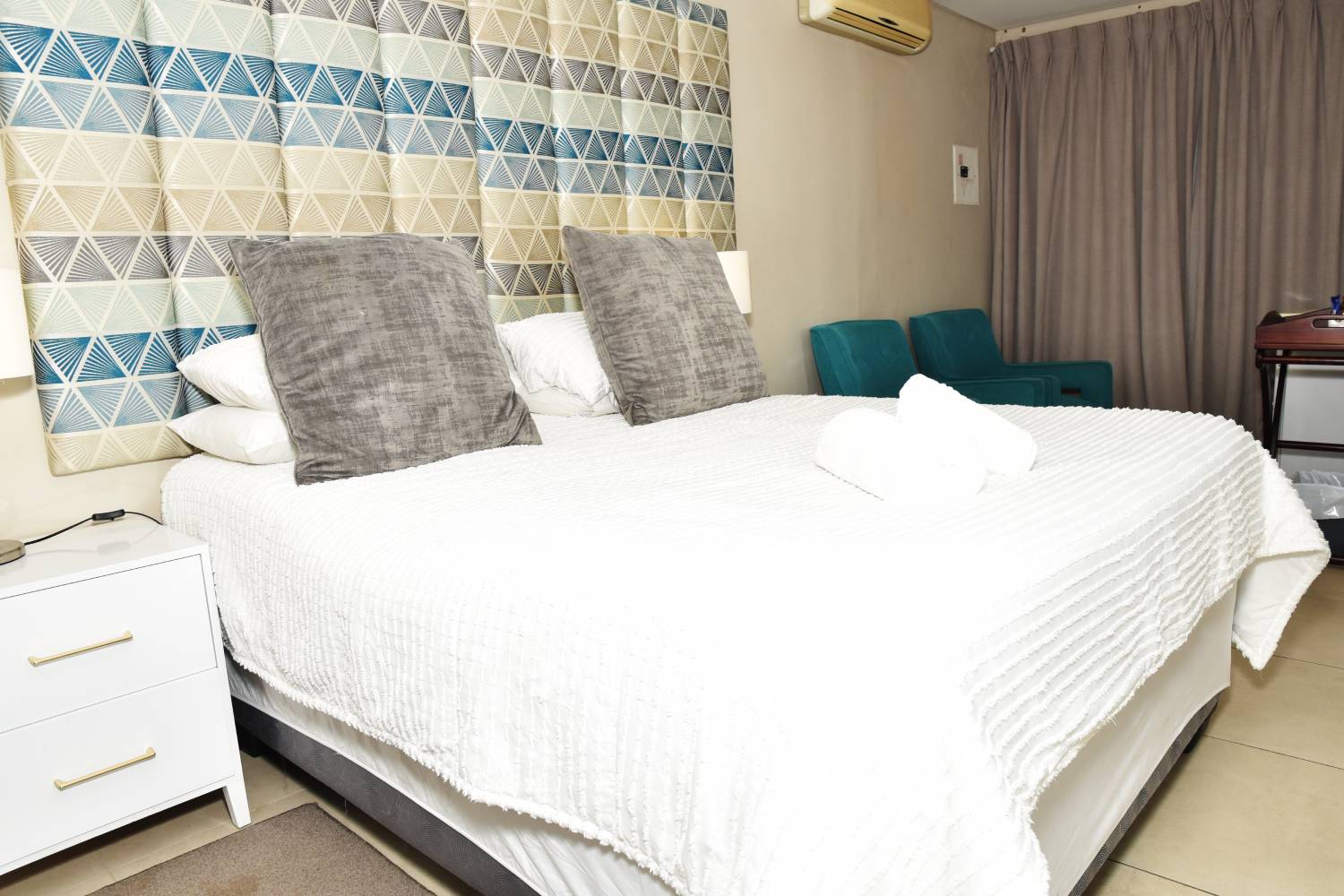 Room 4
